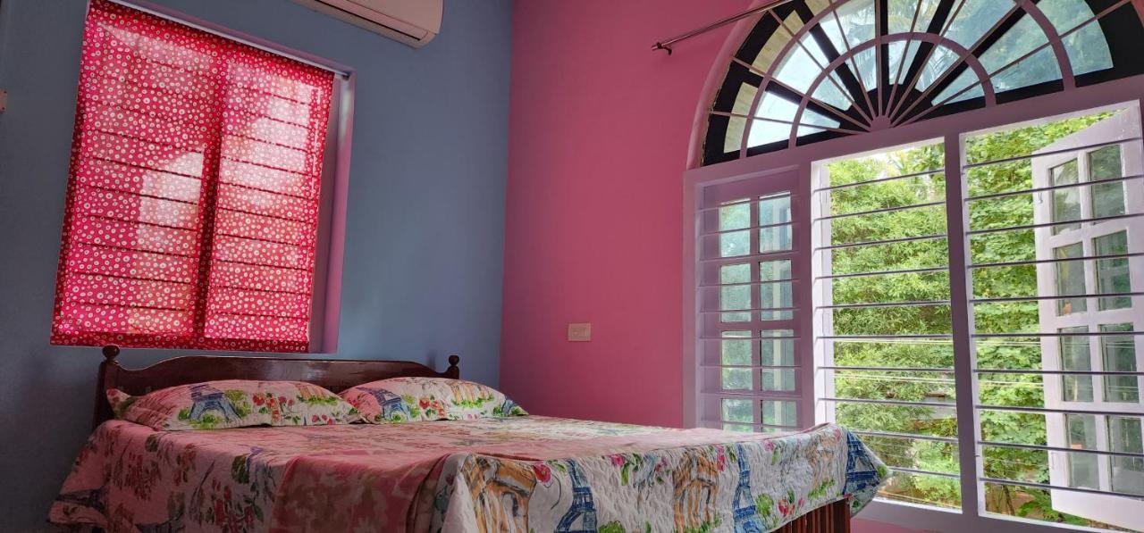 Отель Jj'S White House Thrissur Экстерьер фото